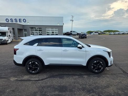 Used 2025 Kia Sorento S AWD/4WD image 8