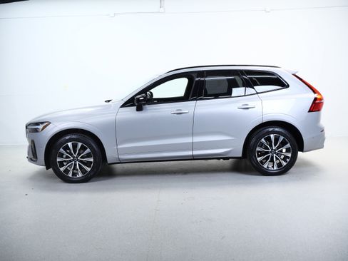 Used 2025 Volvo XC60 B5 Plus w/ Climate Package AWD/4WD image 10