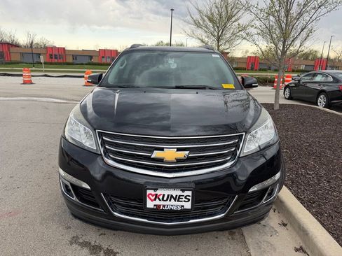 Used 2014 Chevrolet Traverse LT image 3