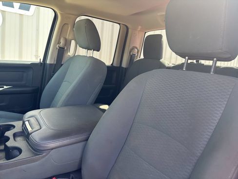 Used 2018 RAM 1500 Express w/ Express Value Package AWD/4WD image 22