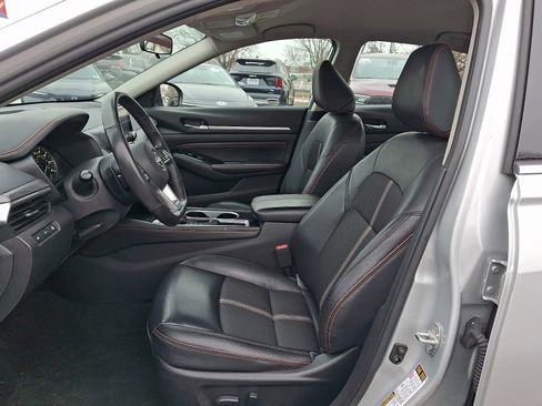 Used 2023 Nissan Altima 2.5 SR image 13