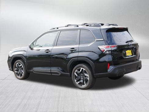 Used 2025 Subaru Forester Limited AWD/4WD image 5