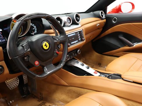 Used 2015 Ferrari California T image 48