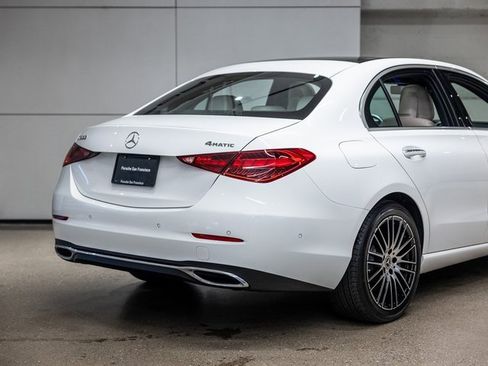 Used 2025 Mercedes-Benz C 300 4MATIC Sedan image 18