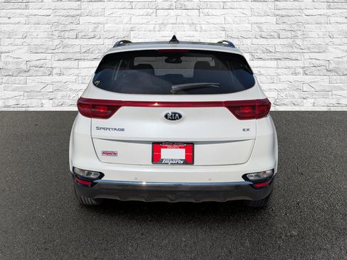 Used 2020 Kia Sportage EX w/ EX Technology Package FWD image 8