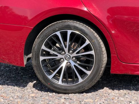 Used 2018 Toyota Camry SE w/ Protection Package (Q2) FWD image 15