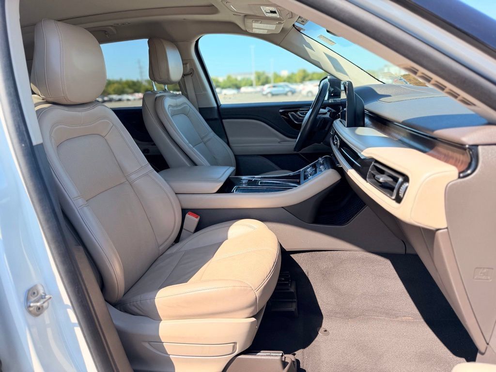 Used 2020 Lincoln Aviator Reserve w/ Equipment Group 201A AWD/4WD image 11