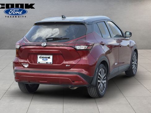 Used 2021 Nissan Kicks SV FWD image 3