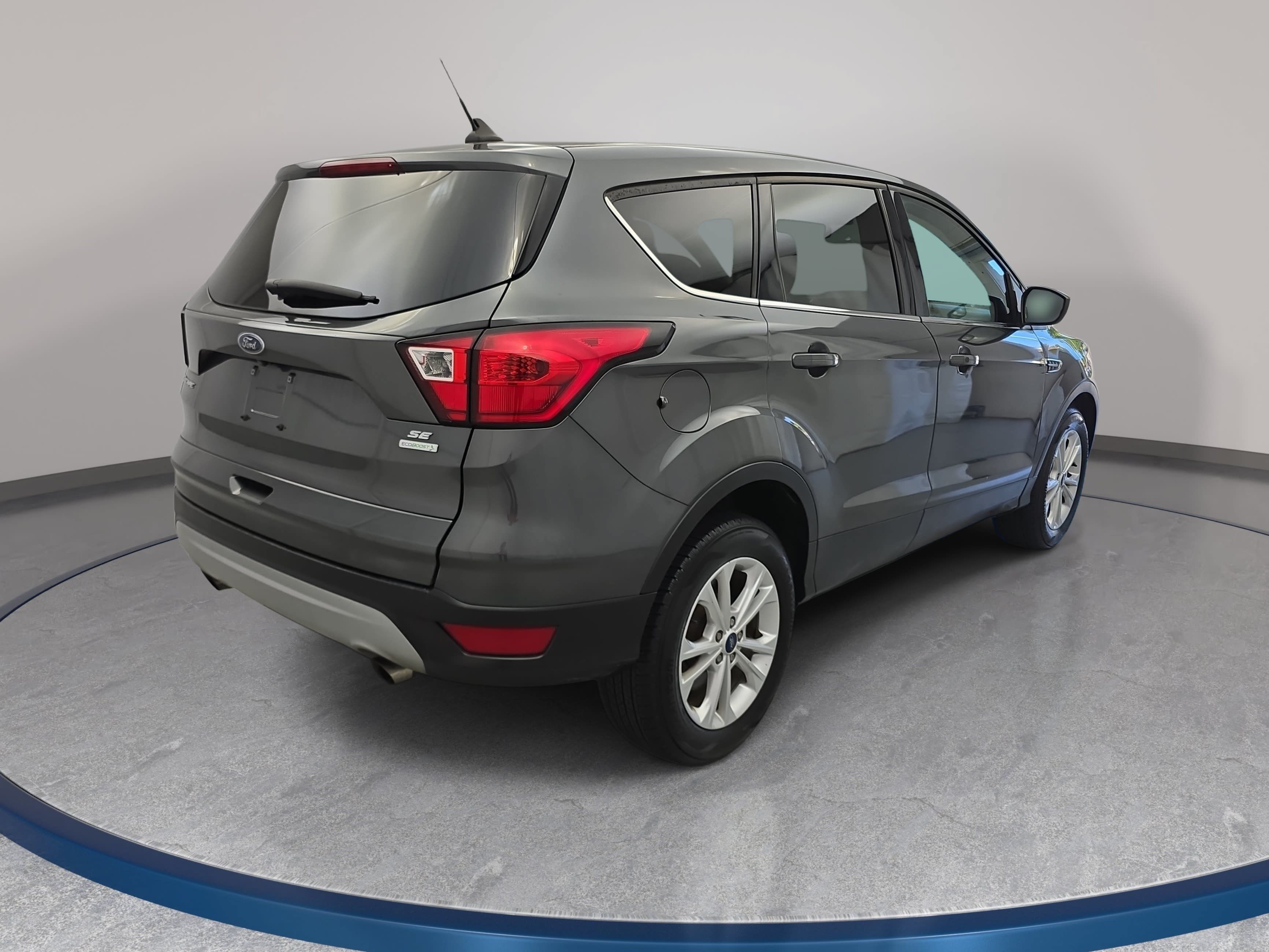 Used 2019 Ford Escape SE FWD image 5