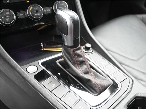 Used 2020 Volkswagen Jetta GLI Autobahn w/ GLI Autobahn Black Package image 3