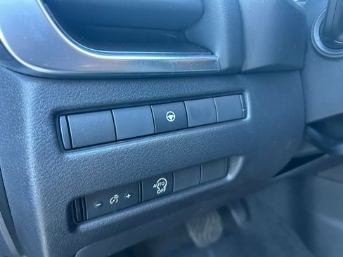 Used 2023 Nissan Rogue SV image 48