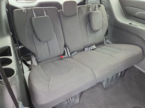 Used 2019 Chrysler Pacifica Touring Plus w/ Advanced Safetytec Group image 19