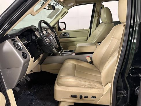 Used 2015 Ford Expedition Limited w/ Equipment Group 301A AWD/4WD image 16