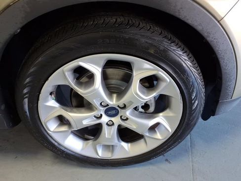 Used 2014 Ford Escape Titanium FWD image 9