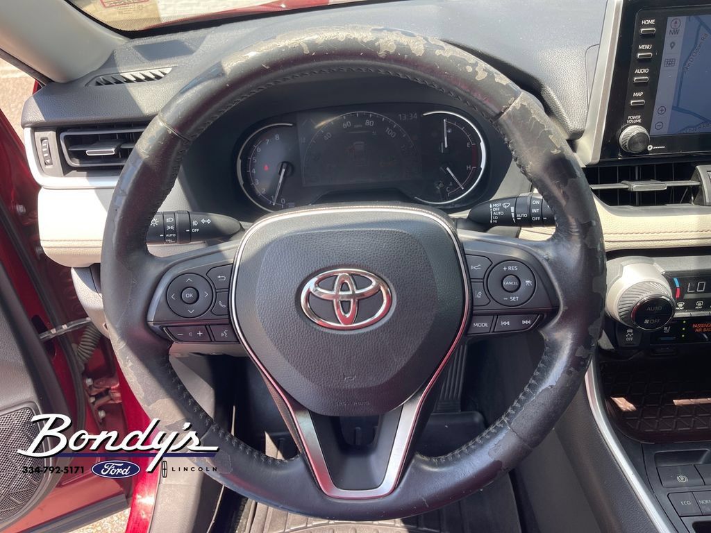 Used 2019 Toyota RAV4 Limited w/ Cold Weather Package FWD image 7