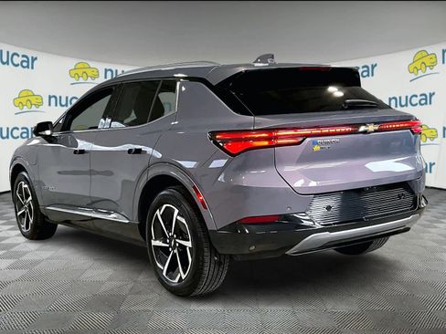 Used 2025 Chevrolet Equinox EV LT w/ Convenience Package image 4