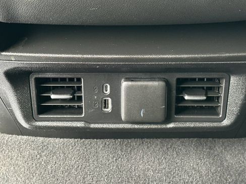 Certified 2025 GMC Sierra 1500 SLT RWD image 15