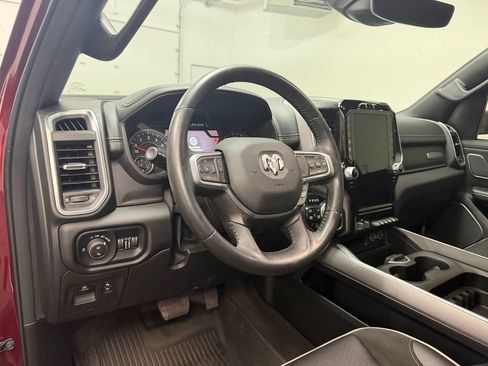 Used 2023 RAM 1500 Laramie AWD/4WD image 4