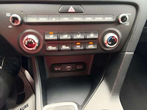 Used 2021 Kia Sportage LX FWD image 12
