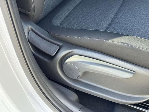 Used 2023 Hyundai Kona SE image 38