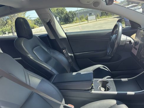 Used 2018 Tesla Model 3 Long Range AWD/4WD image 32