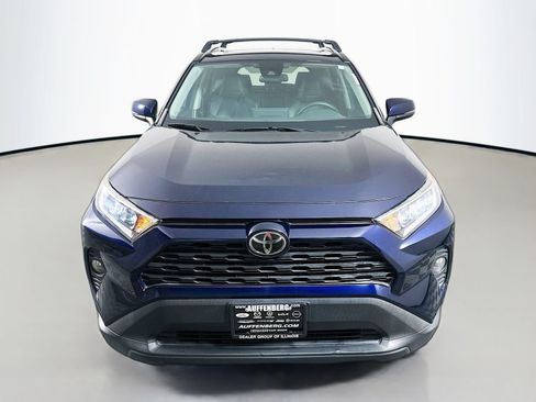 Used 2019 Toyota RAV4 XLE Premium FWD image 2