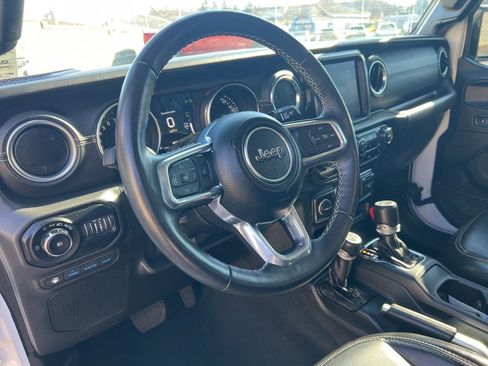 Used 2022 Jeep Wrangler Unlimited Sahara w/ Cold Weather Group image 4