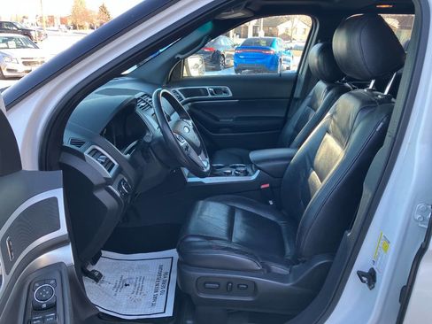 Used 2013 Ford Explorer XLT image 10
