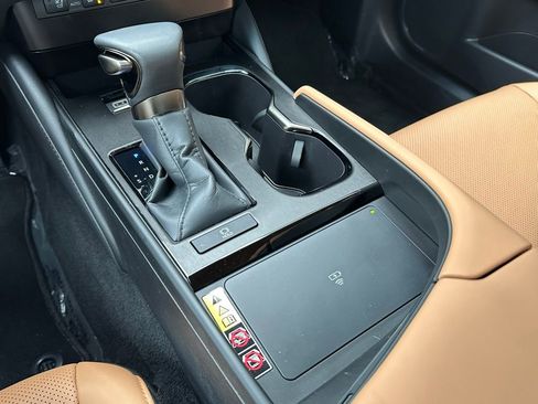 Used 2024 Lexus ES 350 w/ Premium Package image 43