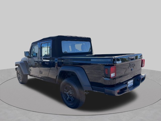 Certified 2024 Jeep Gladiator Sport AWD/4WD image 4