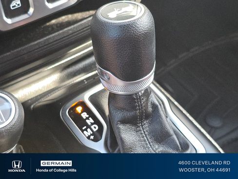 Used 2020 Jeep Wrangler Sport AWD/4WD image 33