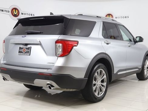 Used 2023 Ford Explorer Limited w/ Equipment Group 301A AWD/4WD image 3