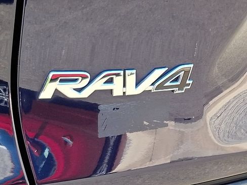 Used 2024 Toyota RAV4 XLE AWD/4WD image 29