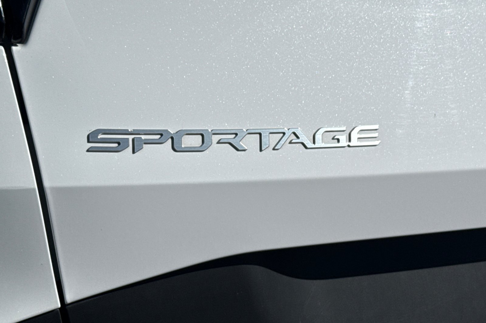 Used 2025 Kia Sportage LX FWD image 26