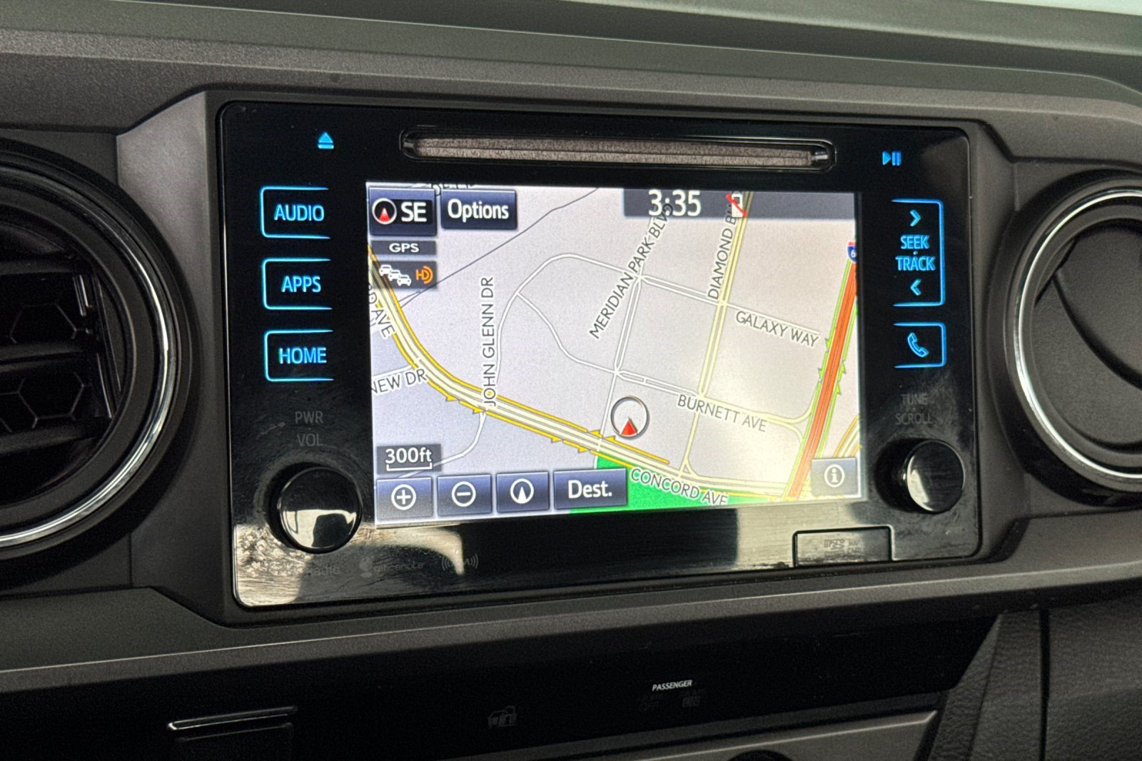 Used 2017 Toyota Tacoma SR5 RWD image 20