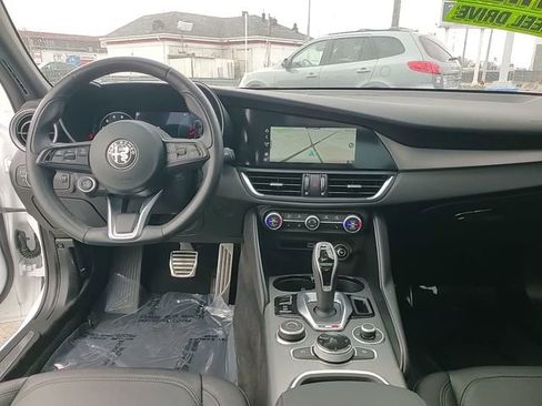 Used 2024 Alfa Romeo Giulia Ti image 11
