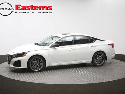 Used 2024 Nissan Altima 2.0 SR FWD image 56