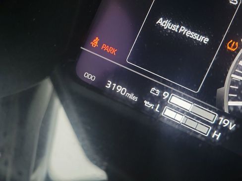 Certified 2025 Toyota Tundra Limited image 34