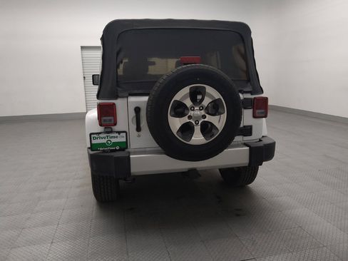 Used 2017 Jeep Wrangler Unlimited Sahara image 6