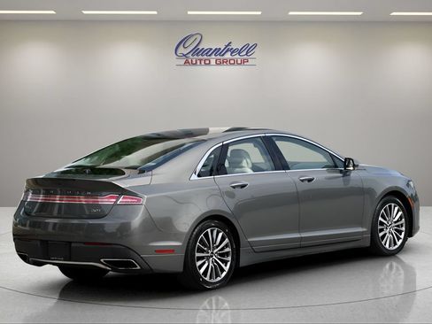 Used 2017 Lincoln MKZ Select FWD image 4