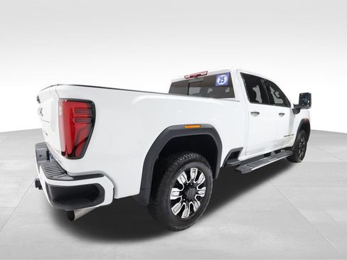 Certified 2025 GMC Sierra 2500 Denali w/ Denali Reserve Package image 4