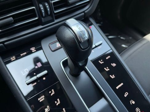 Used 2023 Porsche Macan AWD/4WD image 20