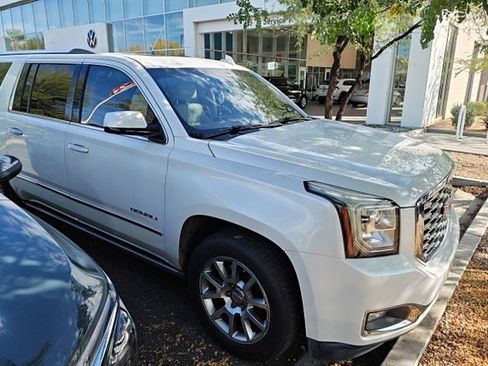 Used 2019 GMC Yukon XL Denali w/ Open Road Package image 9