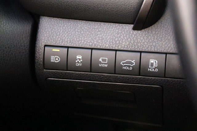 Used 2019 Toyota Camry XLE w/ Driver Assist Package FWD image 22