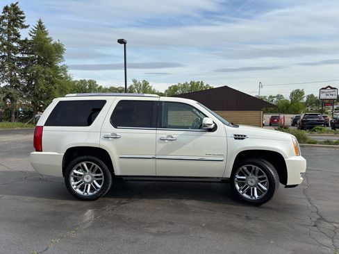 Used 2014 Cadillac Escalade Platinum AWD/4WD image 10