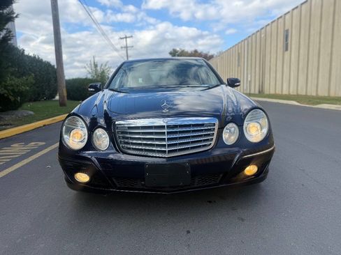 Used 2009 Mercedes-Benz E 350 4MATIC Sedan image 5