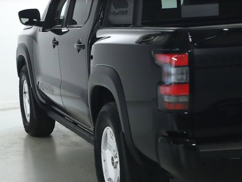 Certified 2024 Nissan Frontier SV w/ Hardbody Edition image 37
