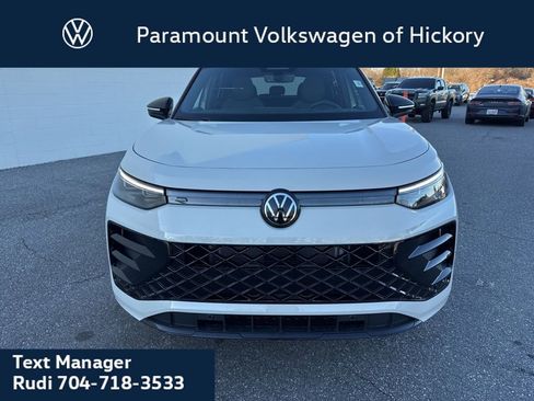 New 2026 Volkswagen Tiguan SE R-Line AWD/4WD image 3