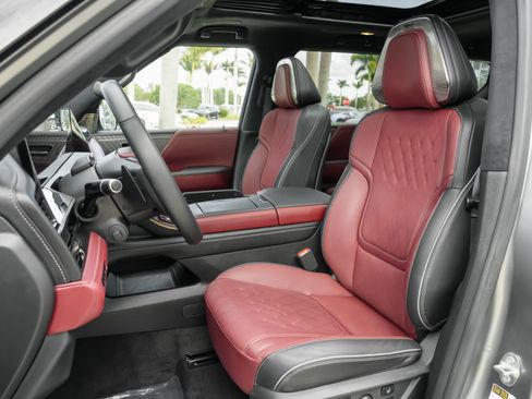 Certified 2025 INFINITI QX80 Autograph AWD/4WD image 8