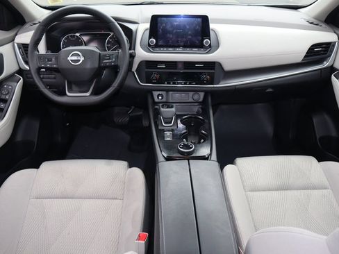 Certified 2025 Nissan Rogue SV AWD/4WD image 14